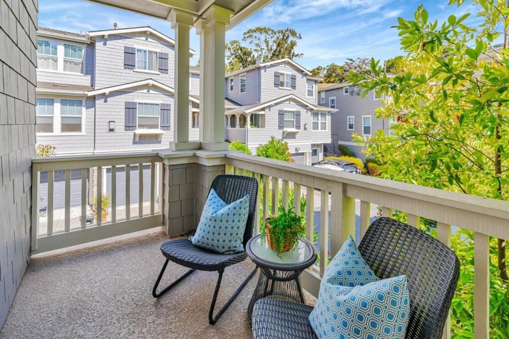 Image 29 of property listing at 100 Live Oak Way 104, Belmont, CA 94002