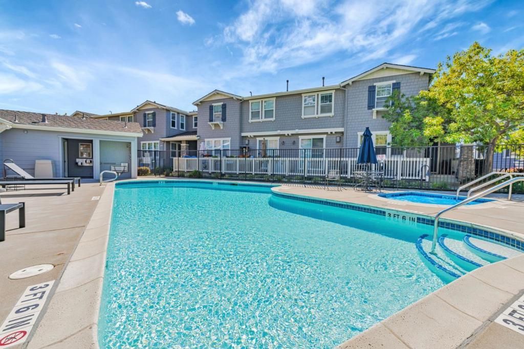 Image 34 of property listing at 100 Live Oak Way 104, Belmont, CA 94002