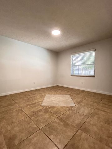 693 SW Nichols Terrace, Port St. Lucie, Port St Lucie, FL 34953