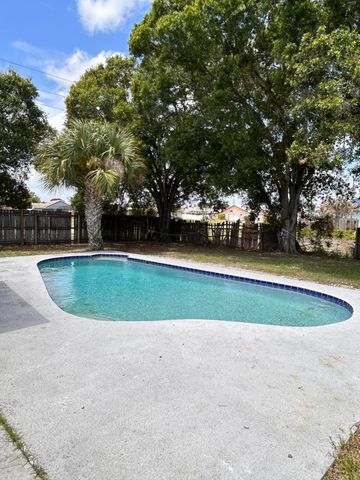 693 SW Nichols Terrace, Port St. Lucie, Port St Lucie, FL 34953