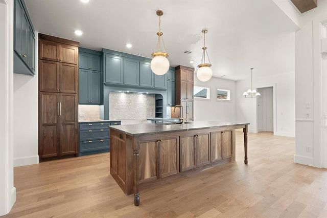 6201 Canopy Lane, Edmond, OK 73025