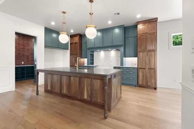 6201 Canopy Lane, Edmond, OK 73025