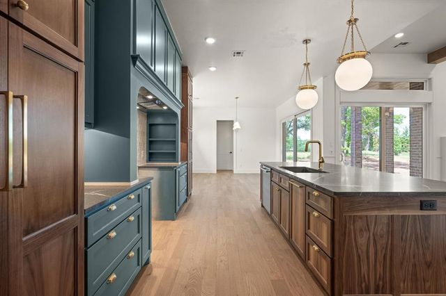 6201 Canopy Lane, Edmond, OK 73025