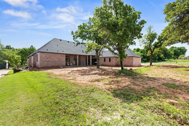6201 Canopy Lane, Edmond, OK 73025