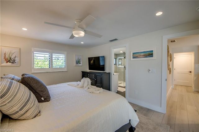 1022 Lindgren BLVD, Sanibel, FL 33957