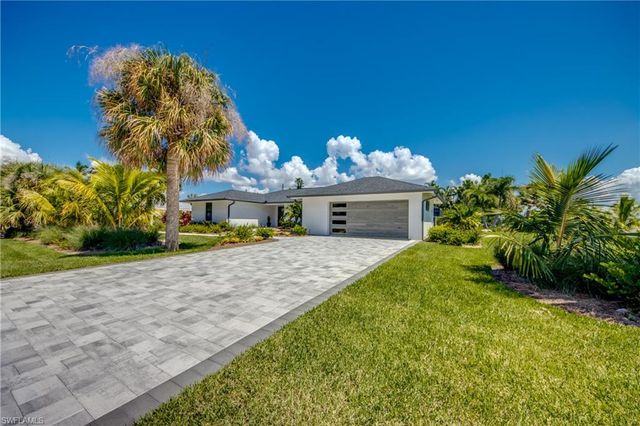 1022 Lindgren BLVD, Sanibel, FL 33957