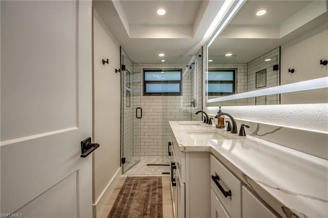1022 Lindgren BLVD, Sanibel, FL 33957