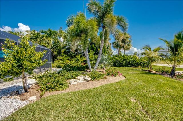 1022 Lindgren BLVD, Sanibel, FL 33957