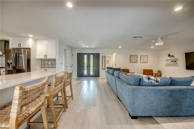 1022 Lindgren BLVD, Sanibel, FL 33957