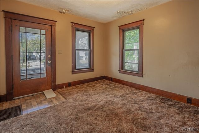 411 Washburn Street, Lockport City, NY 14094