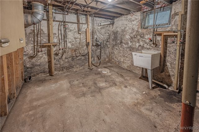 411 Washburn Street, Lockport City, NY 14094