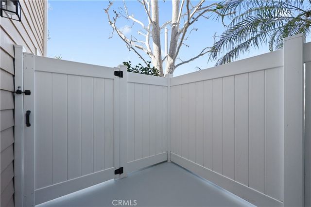 454 Seaward Road, Corona Del Mar, CA 92625