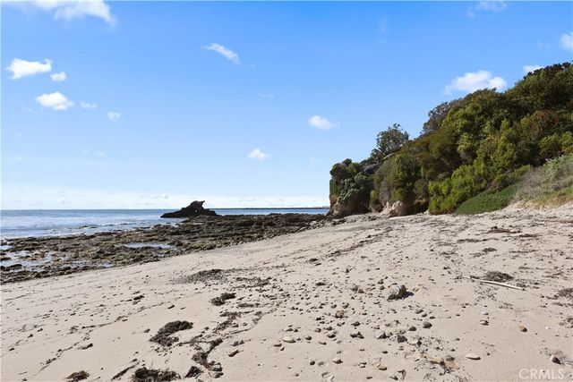 454 Seaward Road, Corona Del Mar, CA 92625