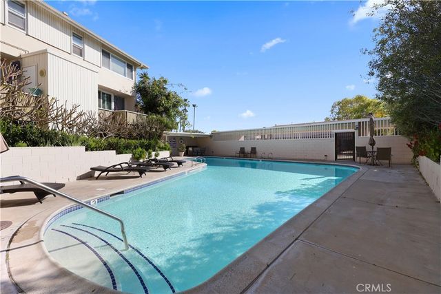 454 Seaward Road, Corona Del Mar, CA 92625