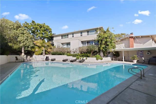 454 Seaward Road, Corona Del Mar, CA 92625