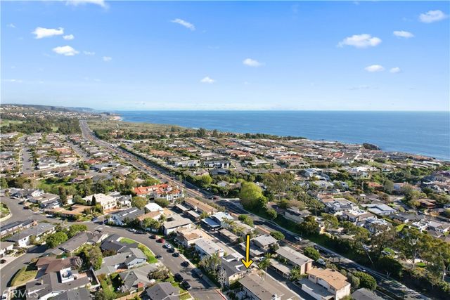 454 Seaward Road, Corona Del Mar, CA 92625