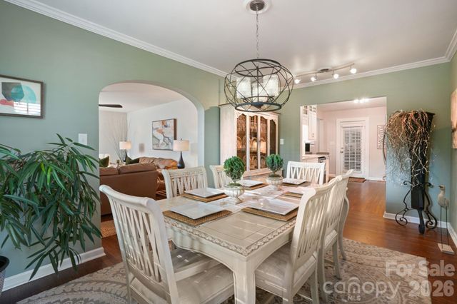 1520 5th Street NE, Hickory, NC 28601