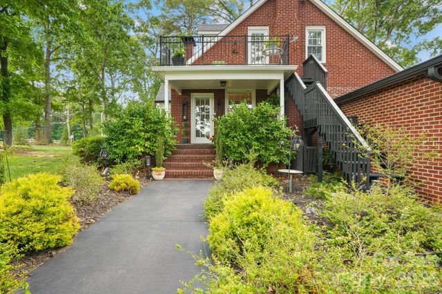 1520 5th Street NE, Hickory, NC 28601
