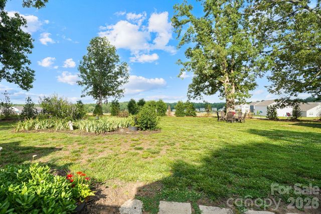 1520 5th Street NE, Hickory, NC 28601