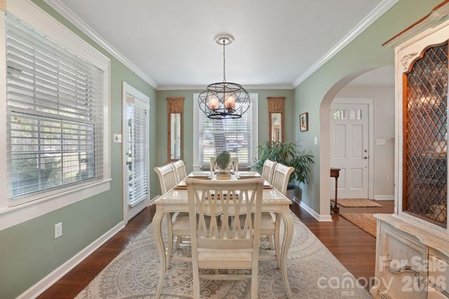 1520 5th Street NE, Hickory, NC 28601