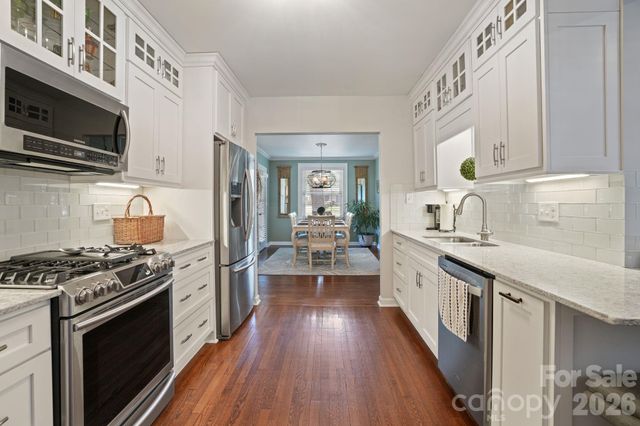 1520 5th Street NE, Hickory, NC 28601