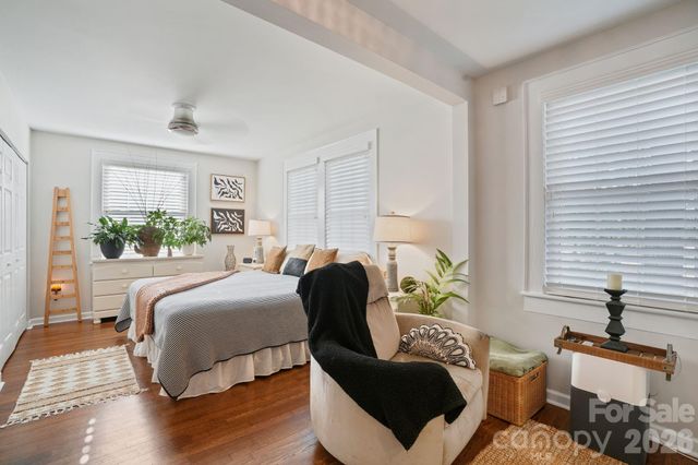 1520 5th Street NE, Hickory, NC 28601