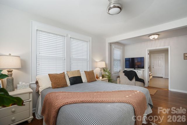 1520 5th Street NE, Hickory, NC 28601