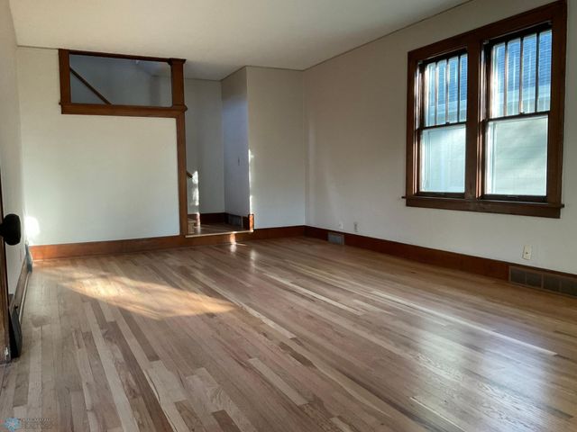 1037 8th Street N, Fargo, ND 58102