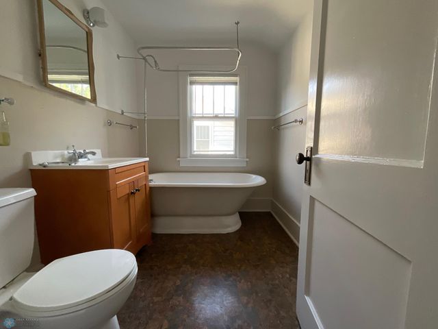 1037 8th Street N, Fargo, ND 58102