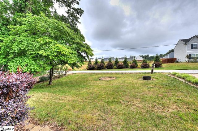 216 Pinefield Drive, Greenville, SC 29605