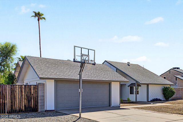 4401 W GELDING Drive, Glendale, AZ 85306