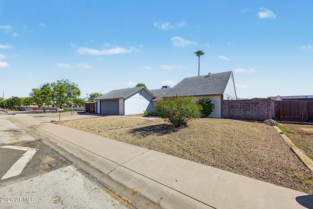4401 W GELDING Drive, Glendale, AZ 85306