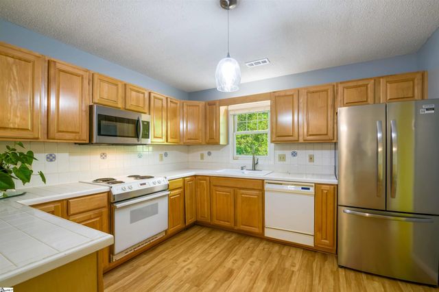 200 Leila Street, Seneca, SC 29678