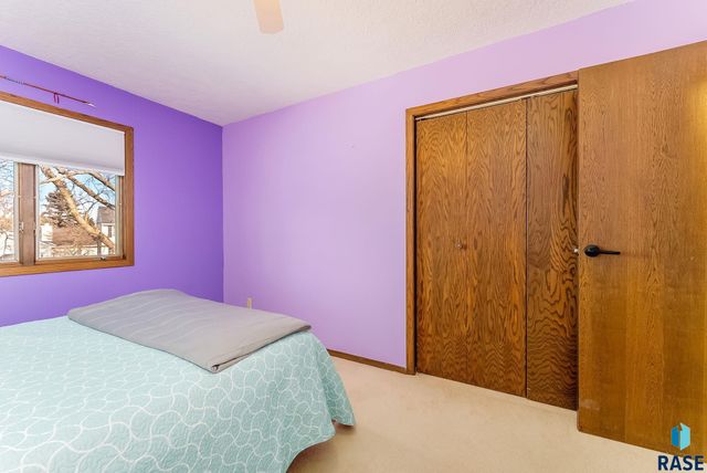 5913 W 27Th St Street, Sioux Falls, SD 57106