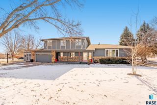 5913 W 27Th St Street, Sioux Falls, SD 57106
