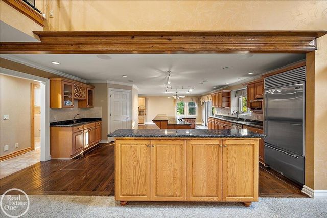 8849 Heatherwood Court, Washington Twp, MI 48095