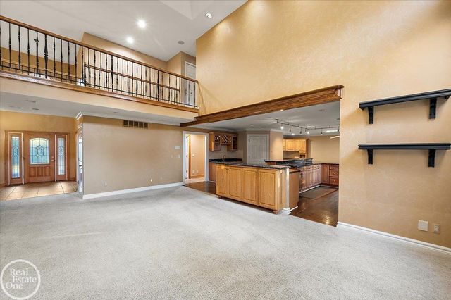 8849 Heatherwood Court, Washington Twp, MI 48095