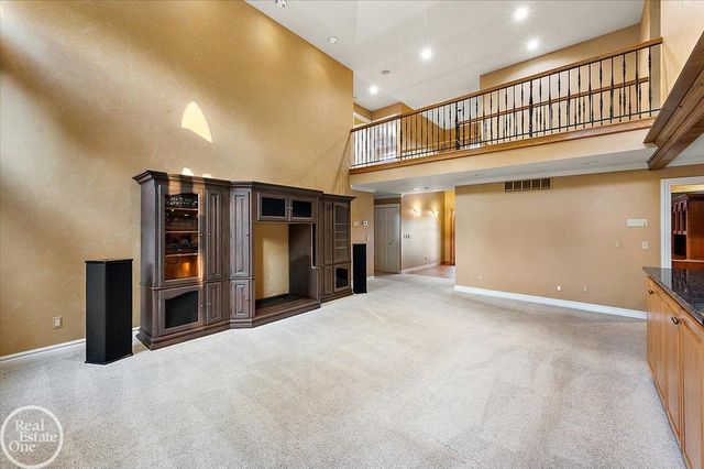 8849 Heatherwood Court, Washington Twp, MI 48095