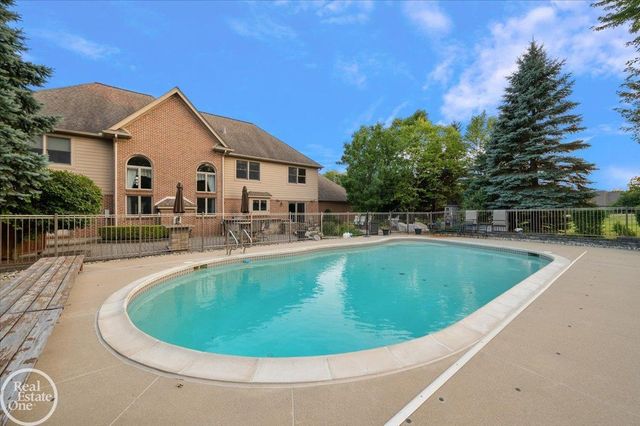 8849 Heatherwood Court, Washington Twp, MI 48095