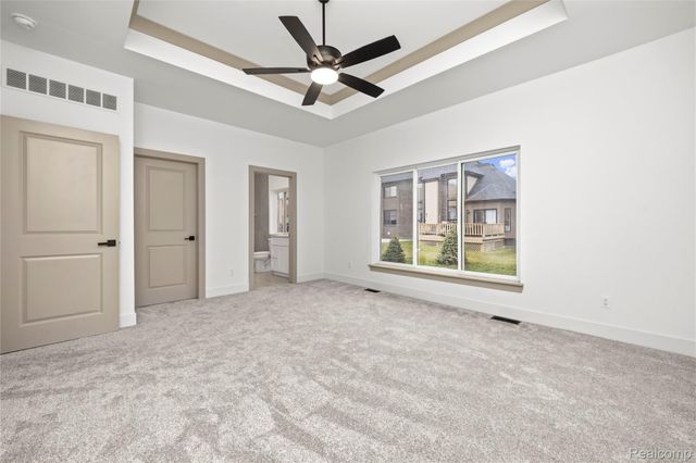 21963 Deer Brook Dr Drive 1, Southfield, MI 48075