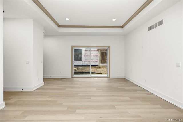 21963 Deer Brook Dr Drive 1, Southfield, MI 48075