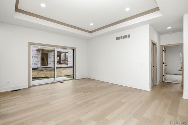 21963 Deer Brook Dr Drive 1, Southfield, MI 48075