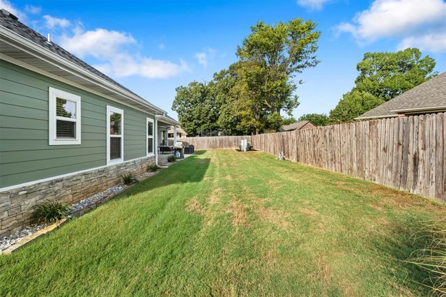 802 Trisha Lane, Prairie Grove, AR 72753