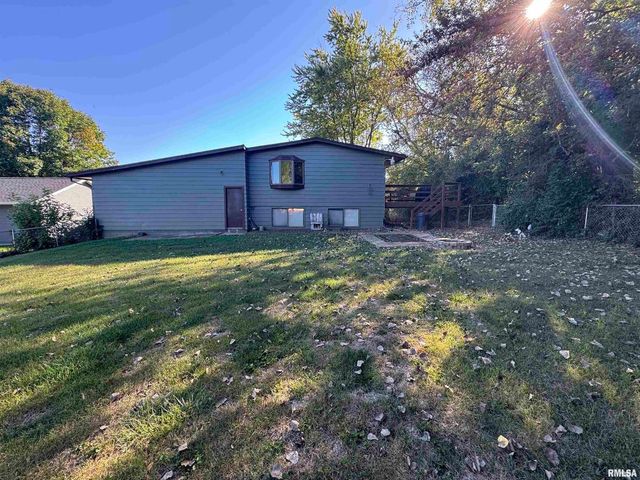2340 LAFAYETTE Terrace, Clinton, IA 52732