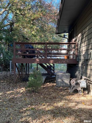 2340 LAFAYETTE Terrace, Clinton, IA 52732