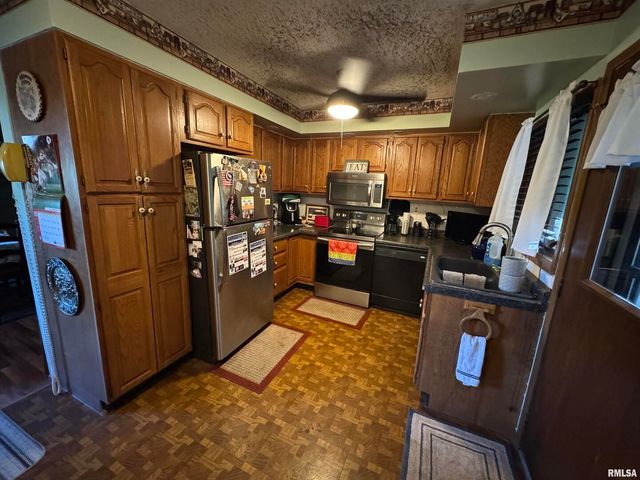 2340 LAFAYETTE Terrace, Clinton, IA 52732