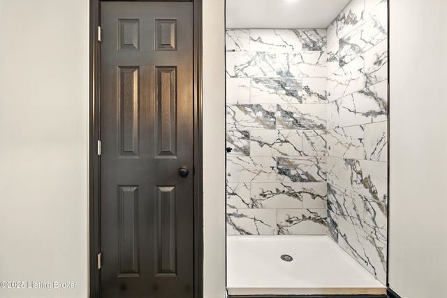 1819 S Preston St, Louisville, KY 40217