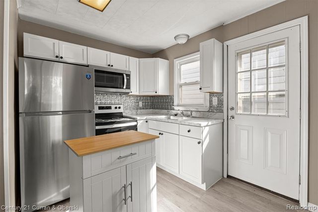 2326 Fisher Street, Melvindale, MI 48122