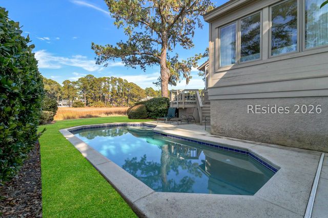 4 Bald Eagle Rd W, Hilton Head Island, SC 29928