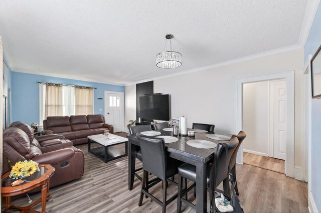 219 Winona Street W, West Saint Paul, MN 55118